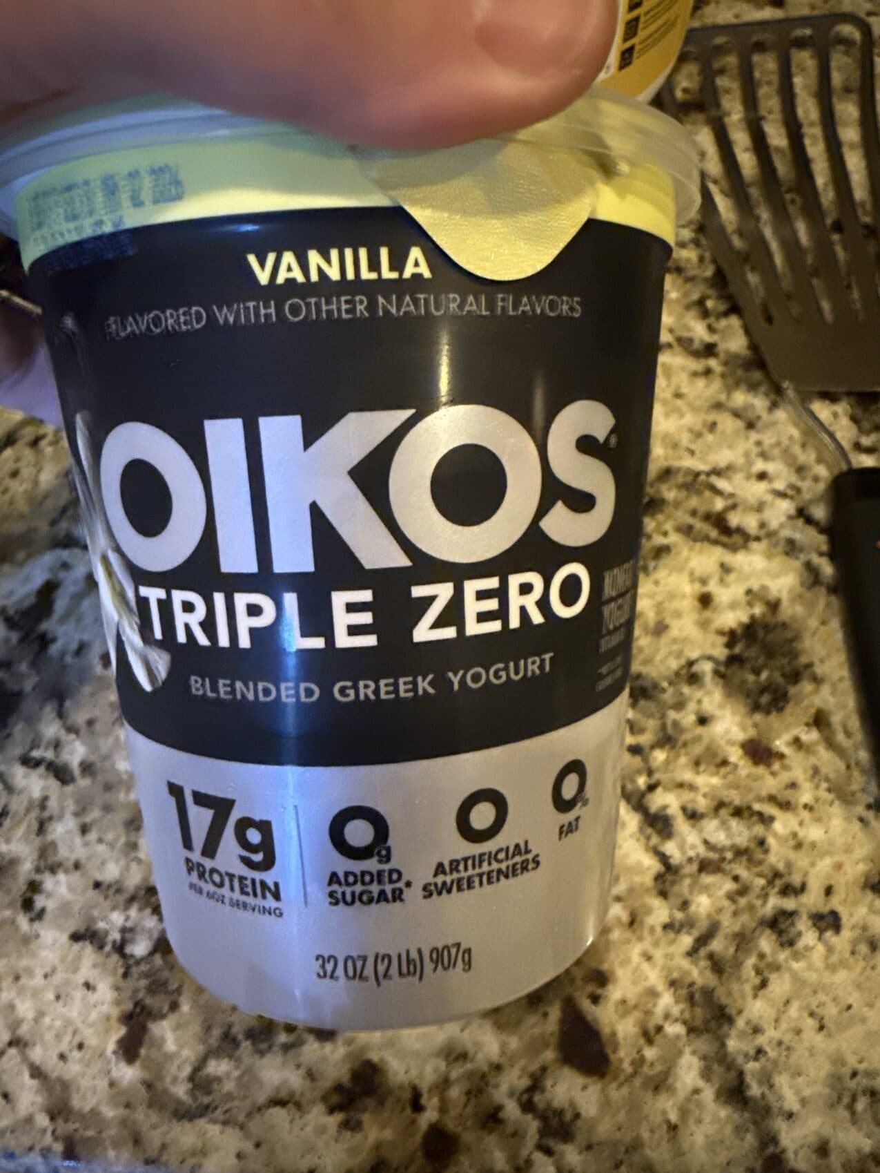 OIKOS TRIPLE ZERO BLENDED GREEK YOGURT packshot